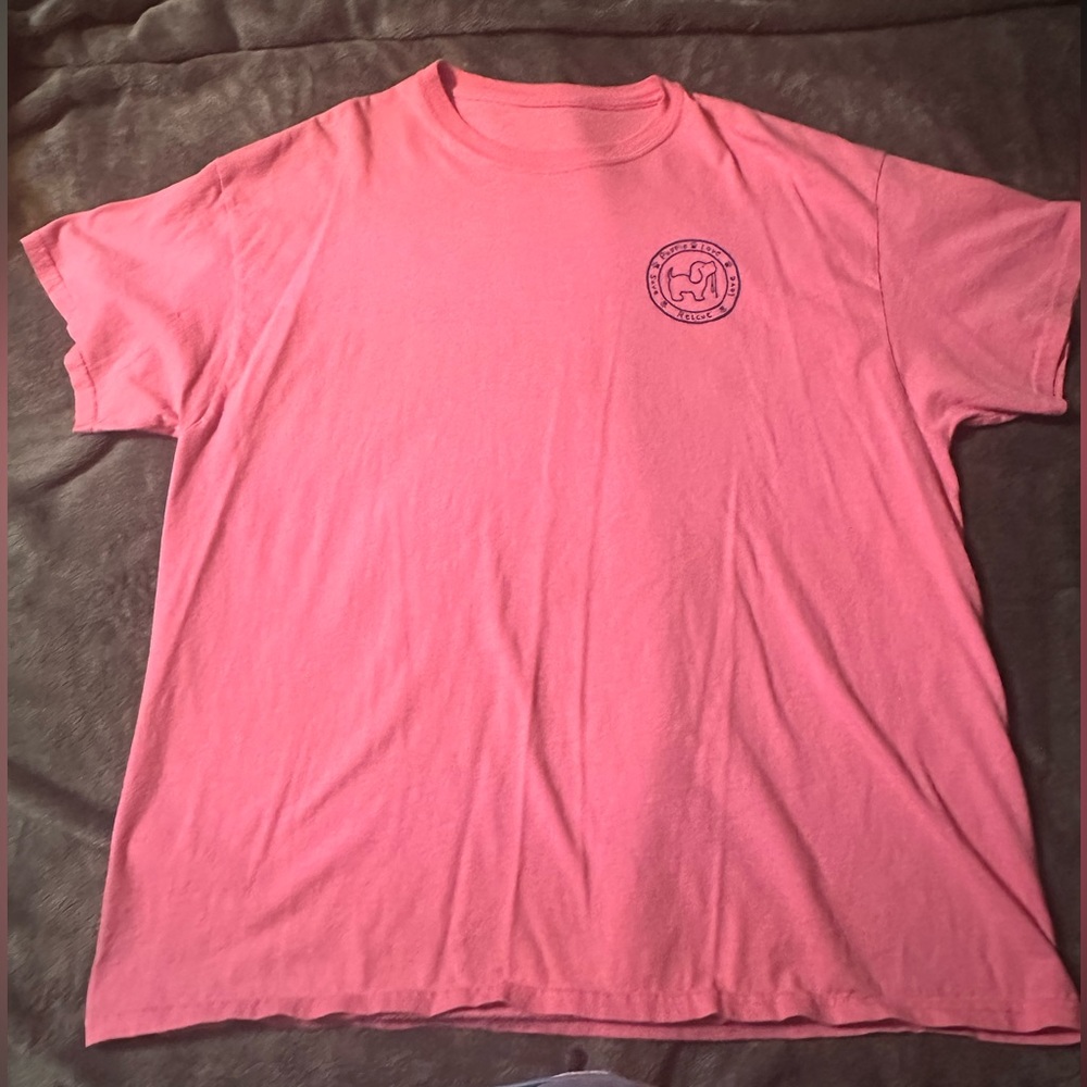 Women’s puppie love shirt. Pink and size XL.
